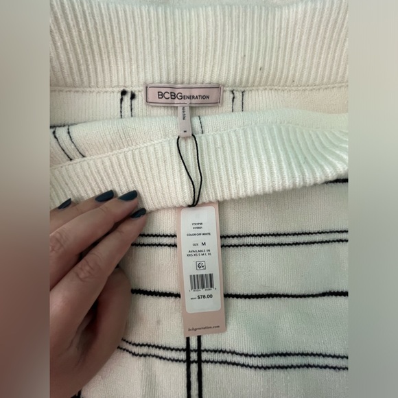 NWT BCBGeneration Skirt - Picture 2 of 5